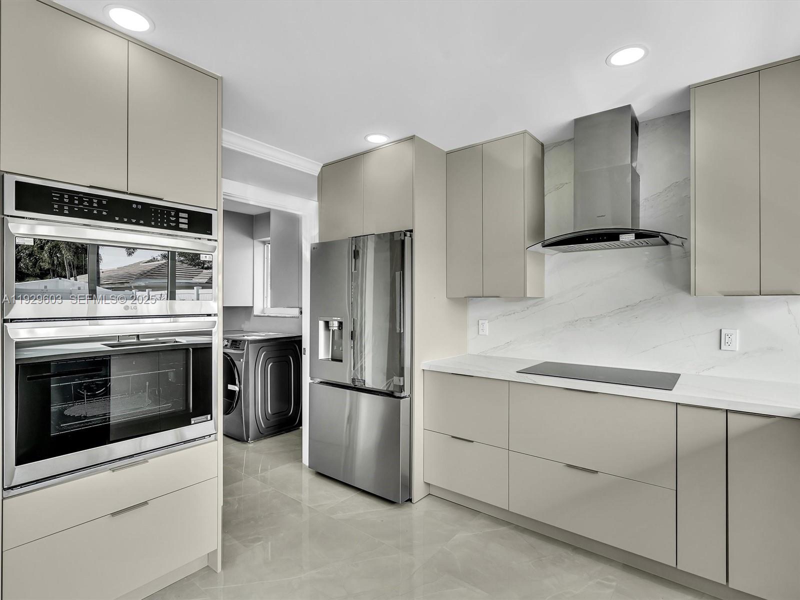 IMPERIAL POINT 2 SEC - Residential