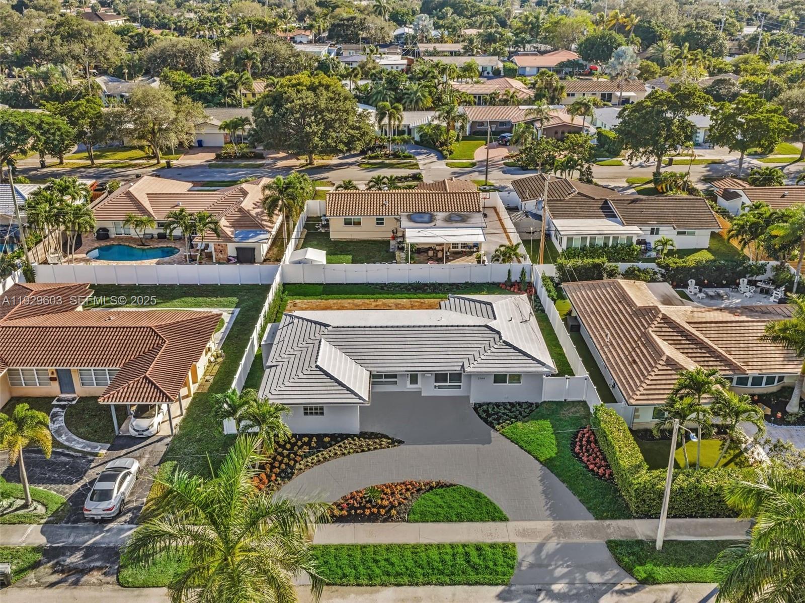 IMPERIAL POINT 2 SEC - Residential