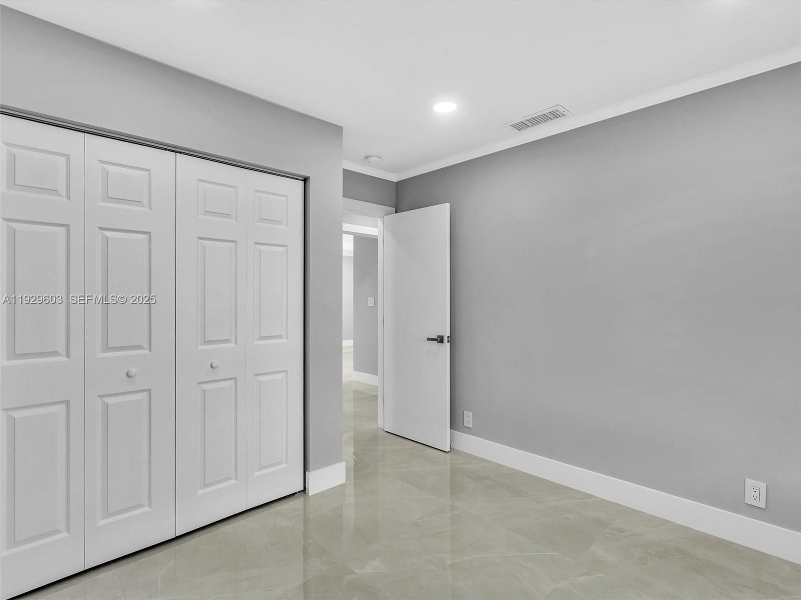 IMPERIAL POINT 2 SEC - Residential