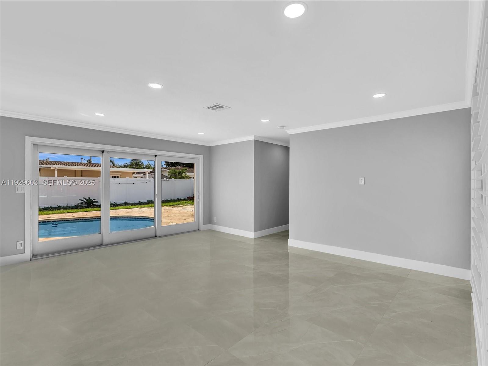 IMPERIAL POINT 2 SEC - Residential