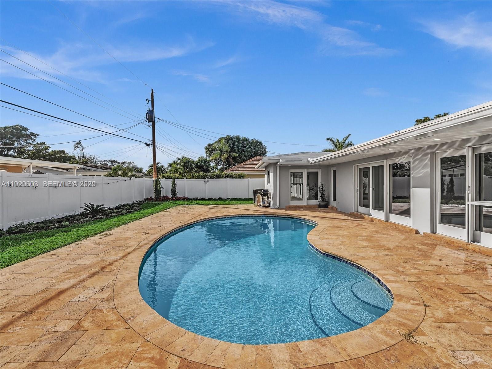 IMPERIAL POINT 2 SEC - Residential