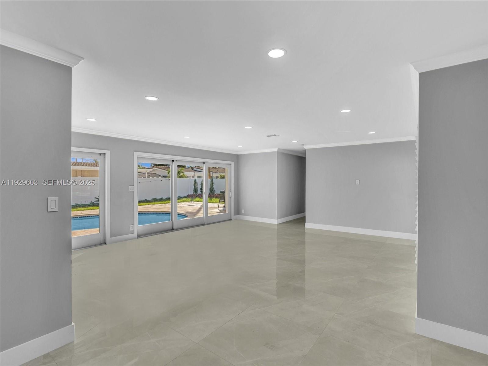 IMPERIAL POINT 2 SEC - Residential