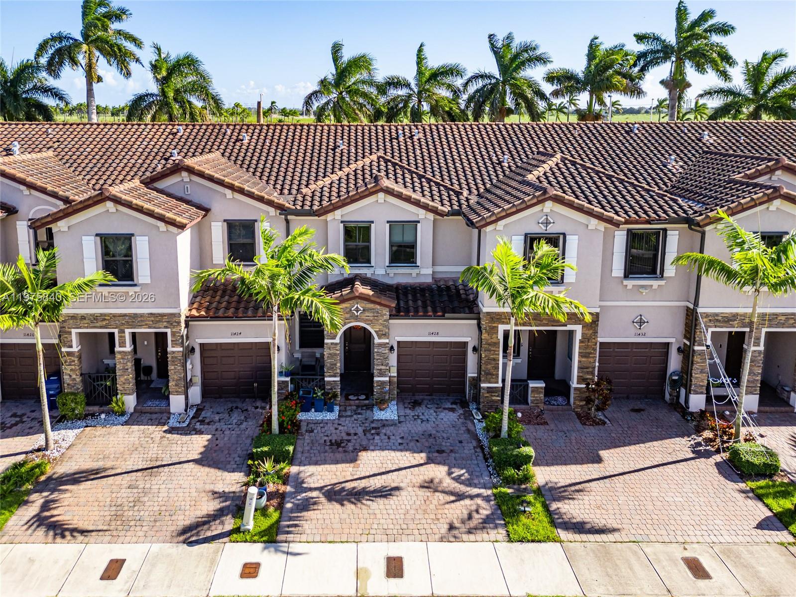 COCO PALM ESTATES - Residential