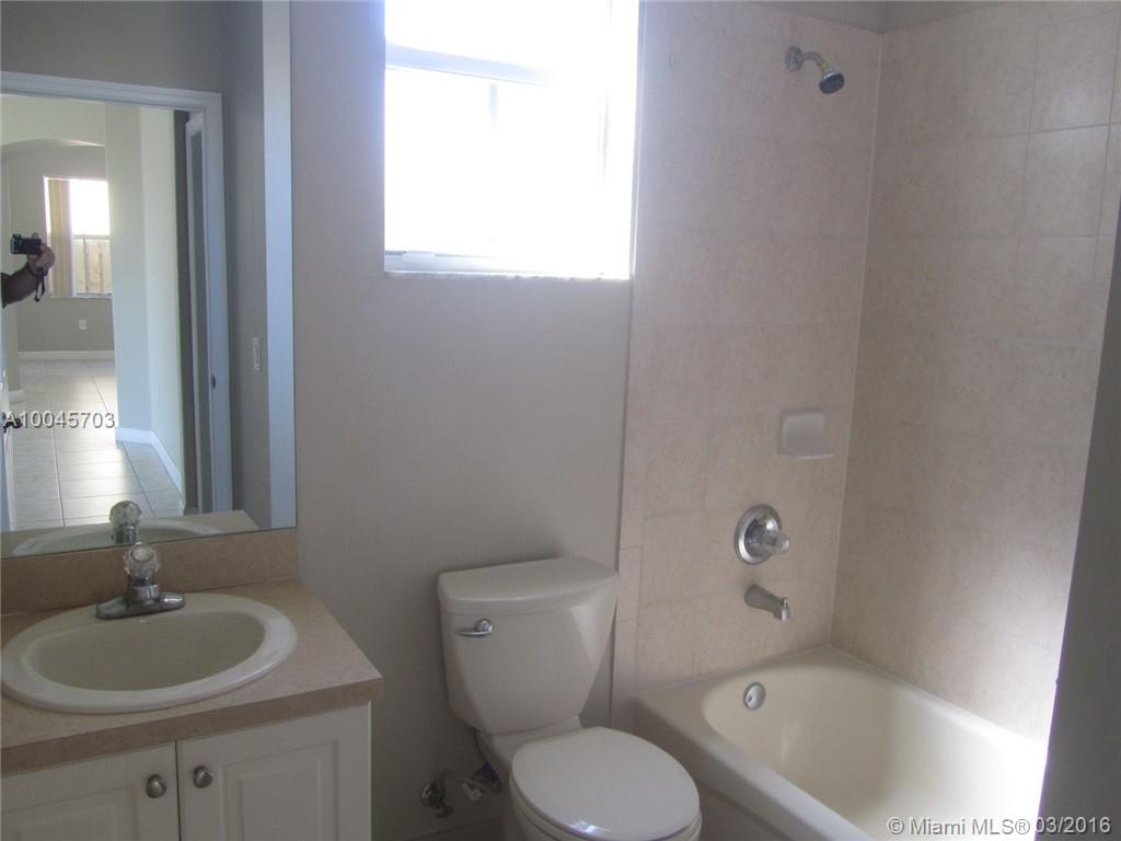 Century Gdns/Tamiami - Residential Lease