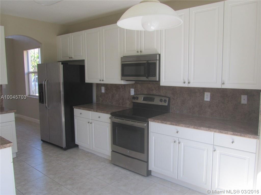 Century Gdns/Tamiami - Residential Lease