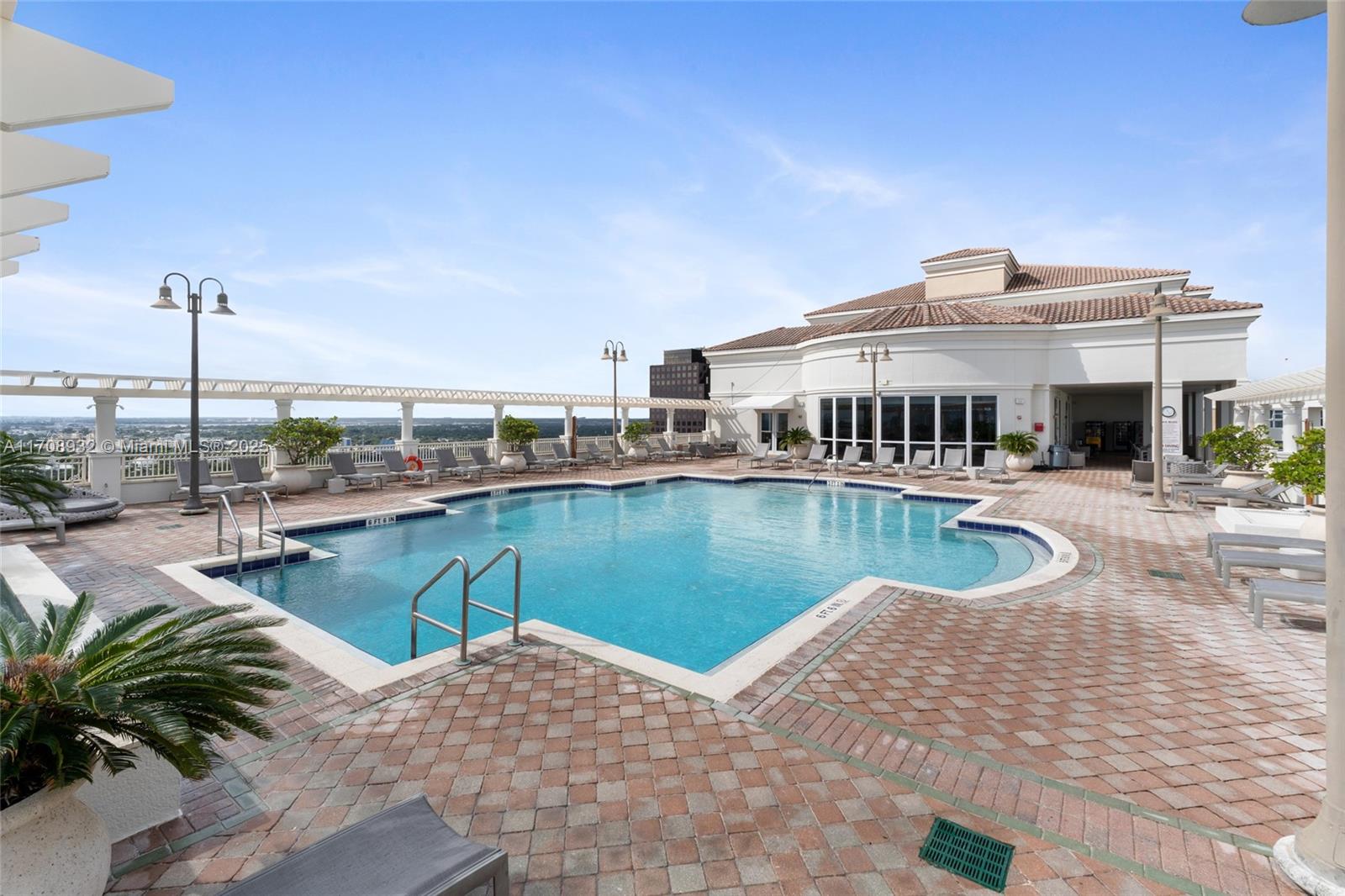 NURIVER LANDING CONDO - Residential