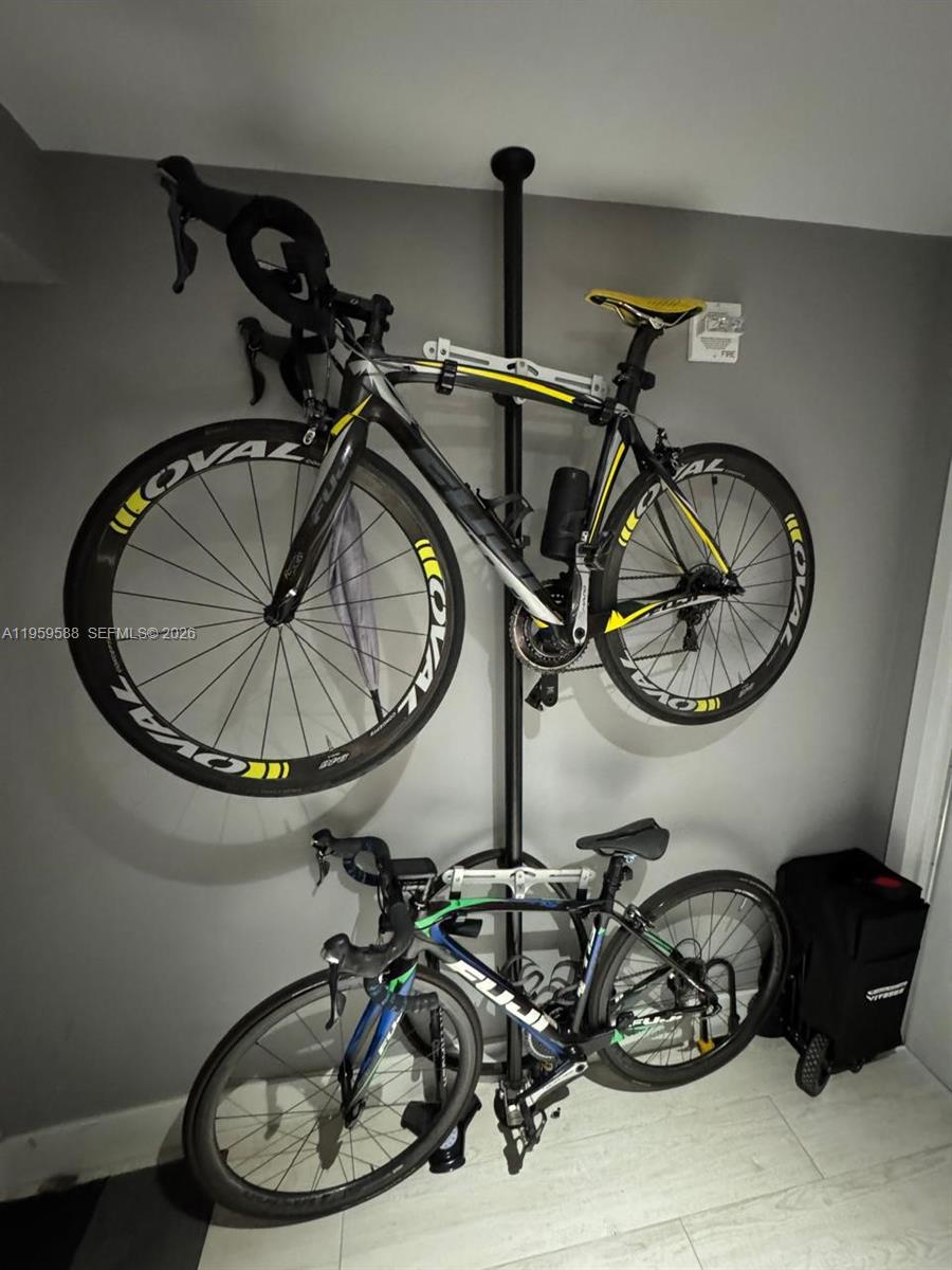 ICON BAY CONDO - Residential Lease