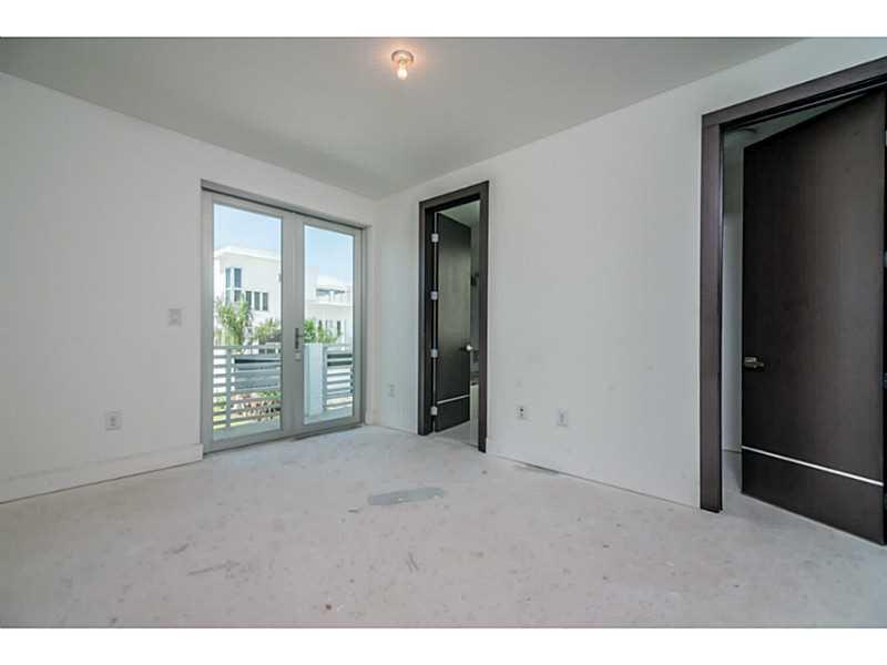 Oasis Park Square - Residential