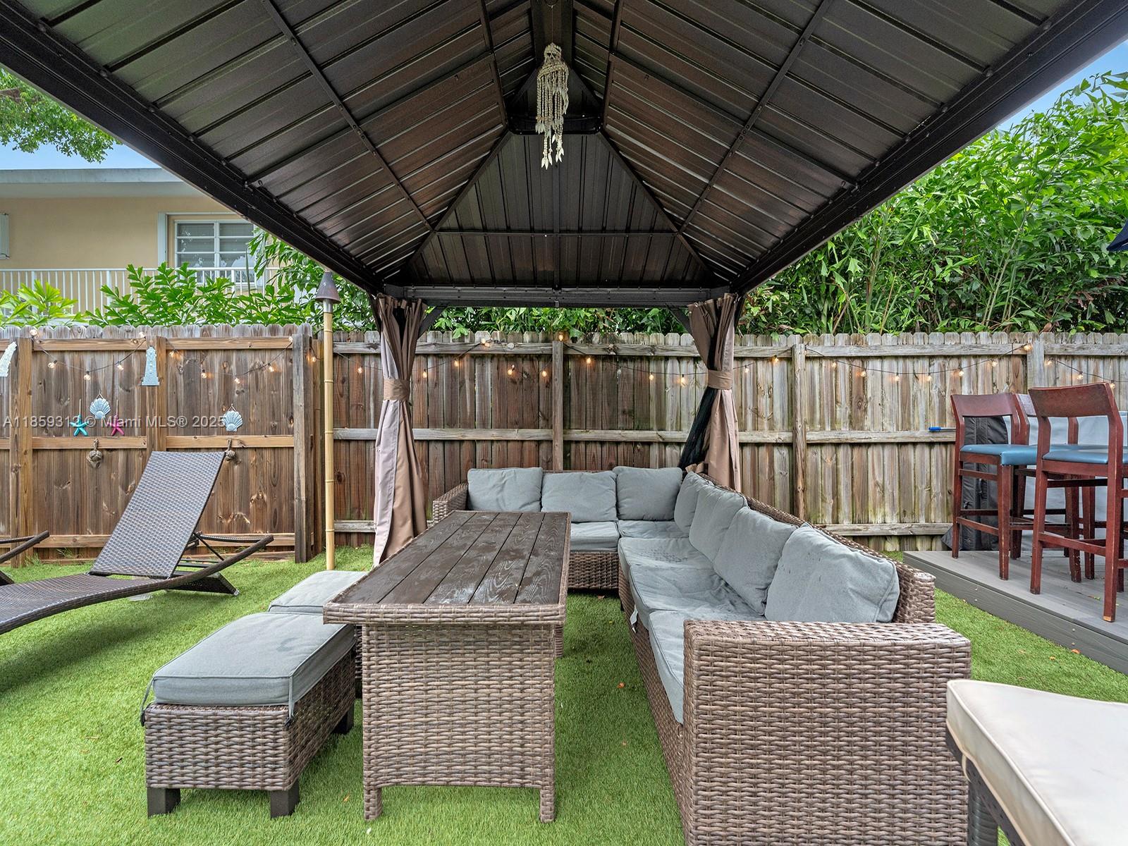 LARGO SOUND PARK - Residential Lease