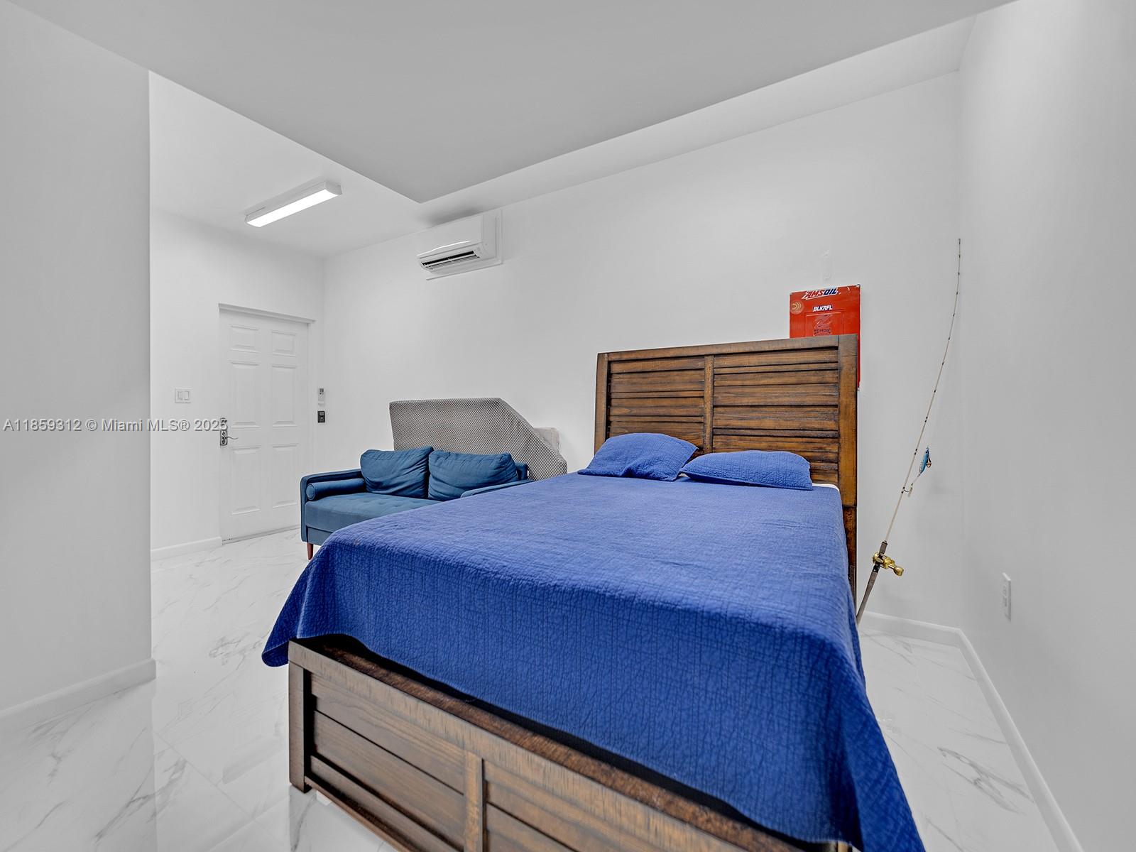 LARGO SOUND PARK - Residential Lease