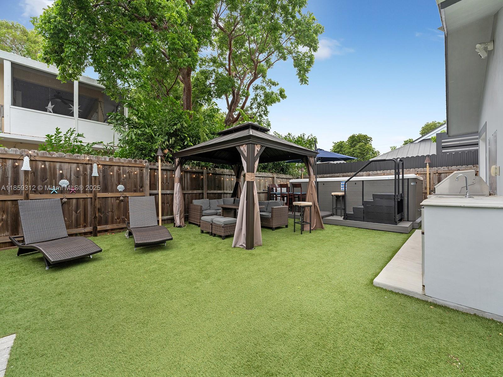LARGO SOUND PARK - Residential Lease