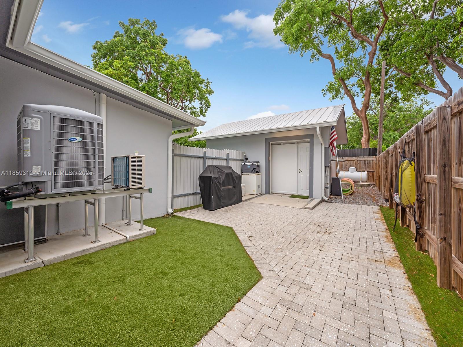 LARGO SOUND PARK - Residential Lease