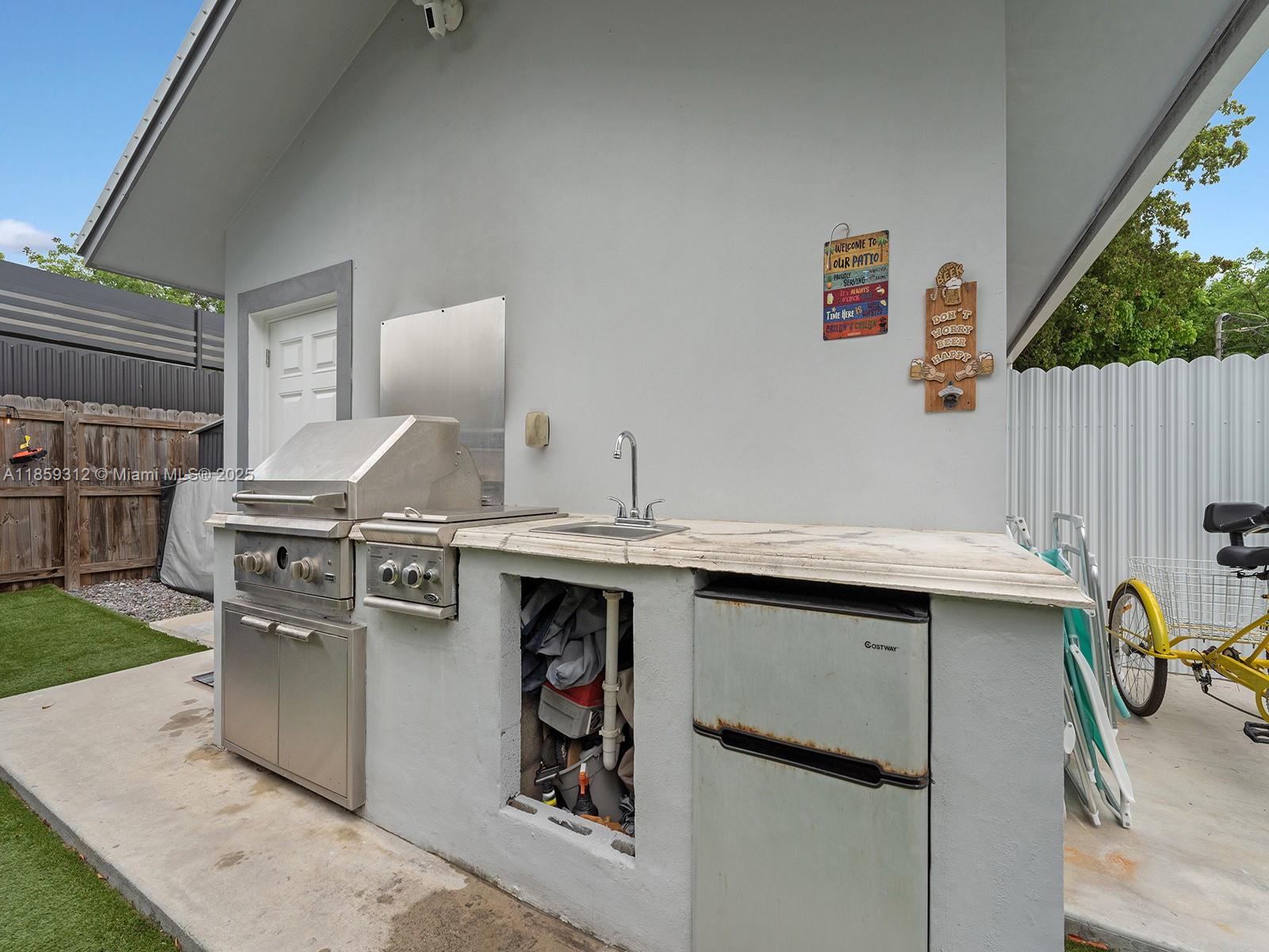 LARGO SOUND PARK - Residential Lease