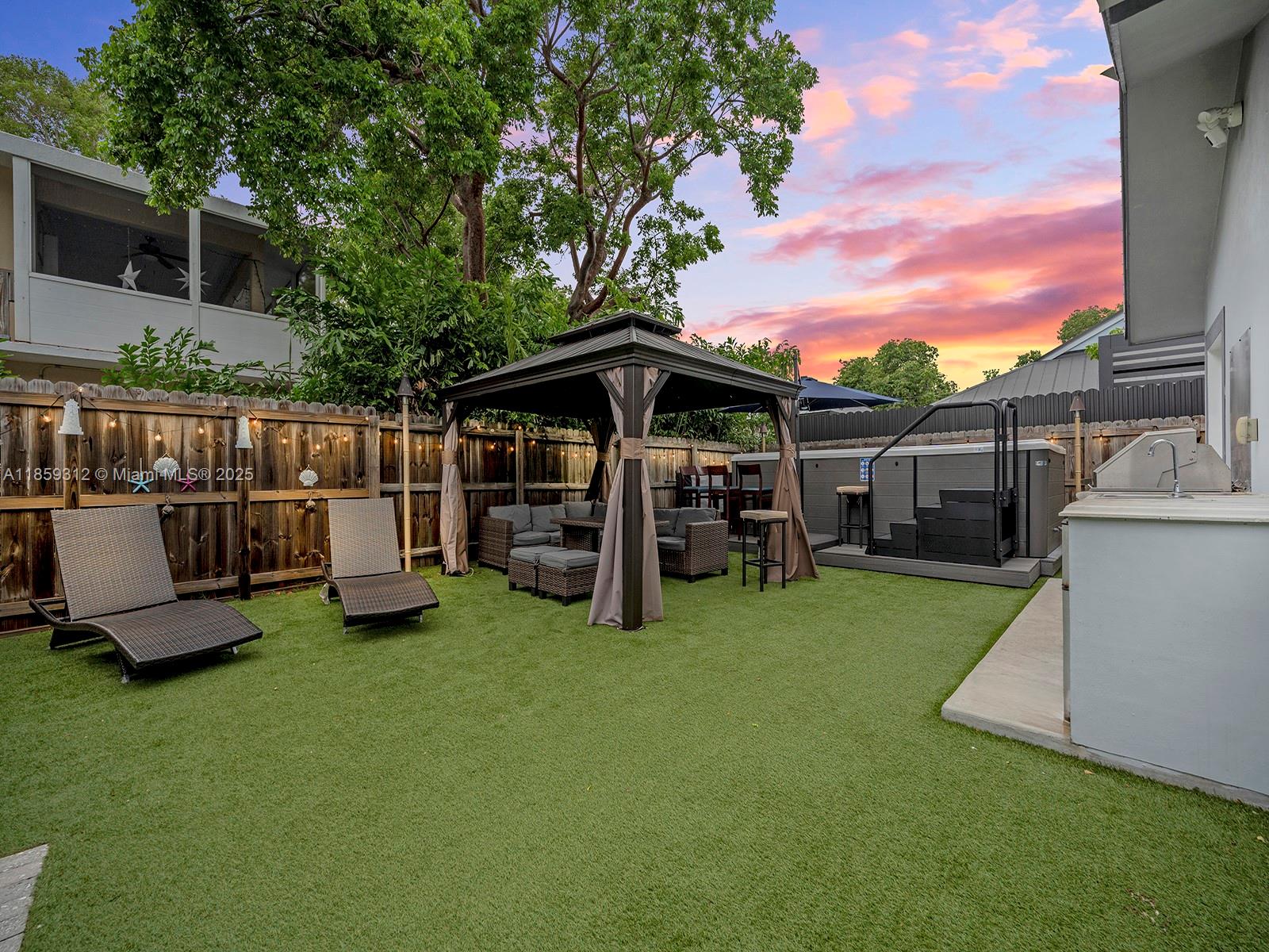 LARGO SOUND PARK - Residential Lease