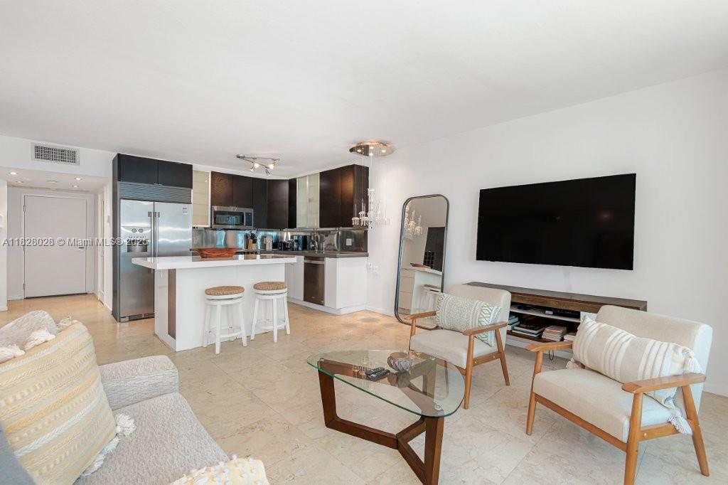 RONEY PALACE CONDO - Residential Lease