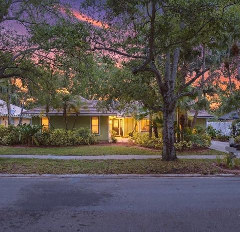 Photo of 18546 Lake Bend Dr, Jupiter, FL 33458 (MLS # A11992212)