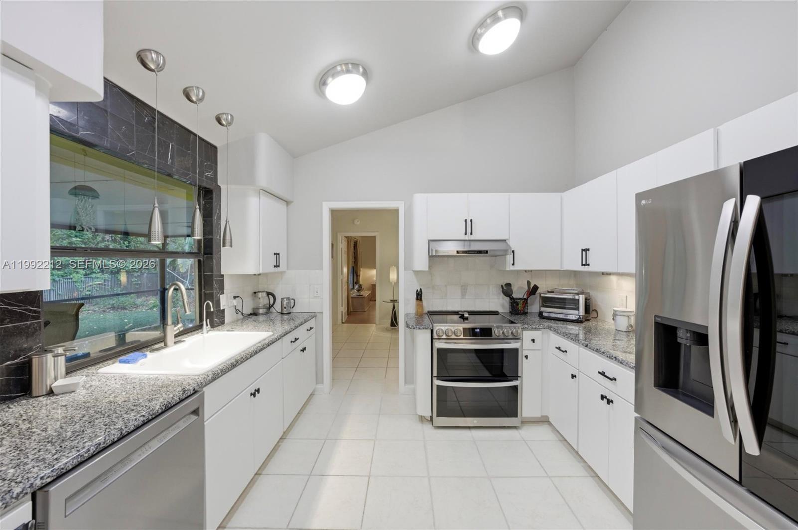 SHORES 1 - Residential