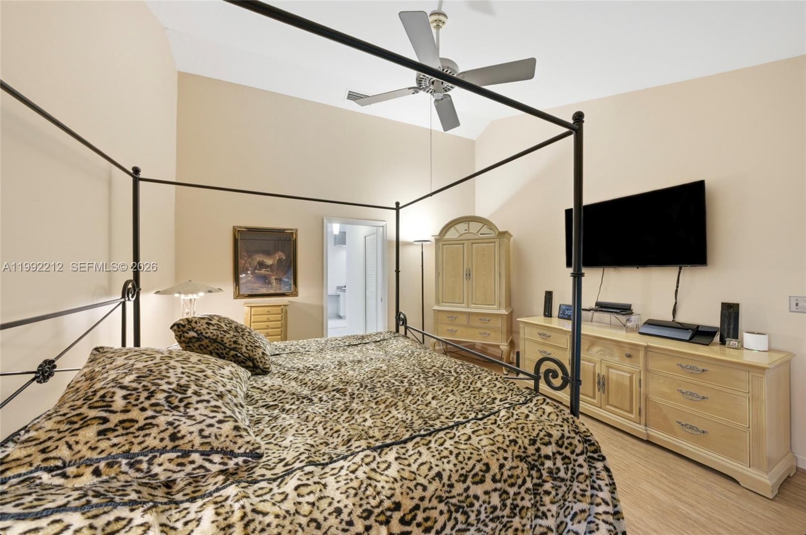 SHORES 1 - Residential