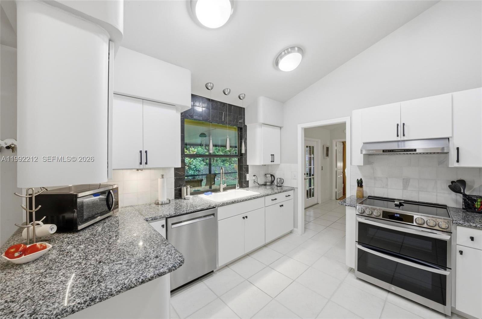 SHORES 1 - Residential