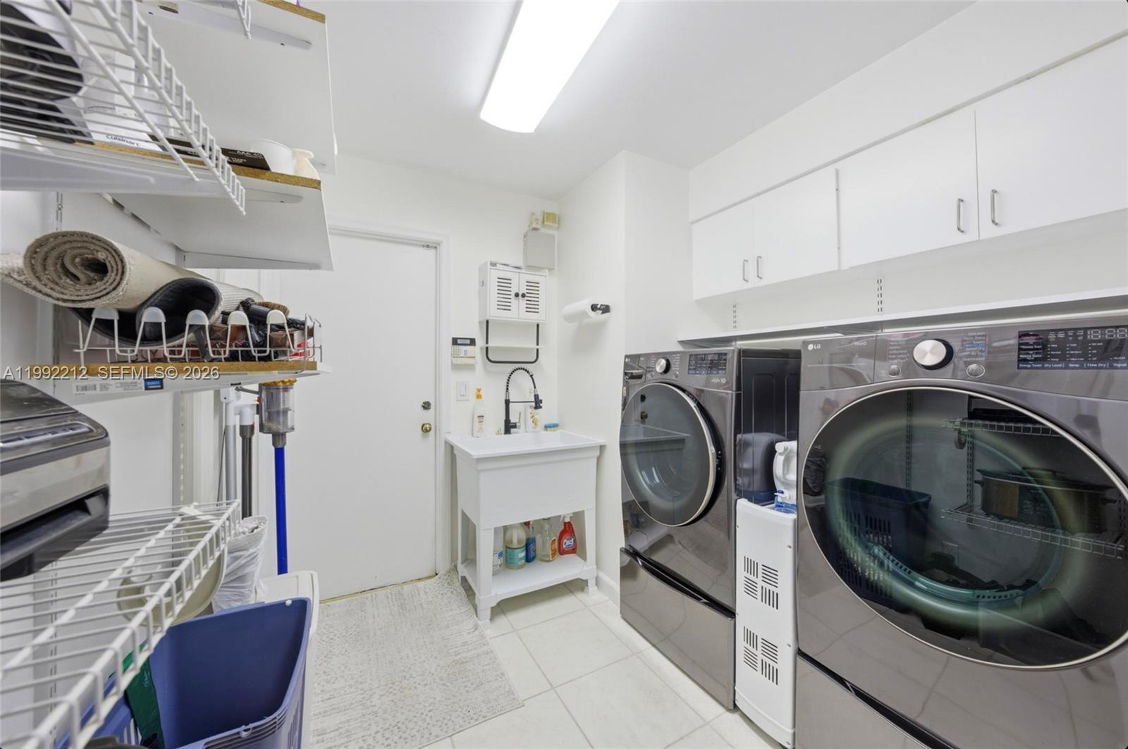 SHORES 1 - Residential