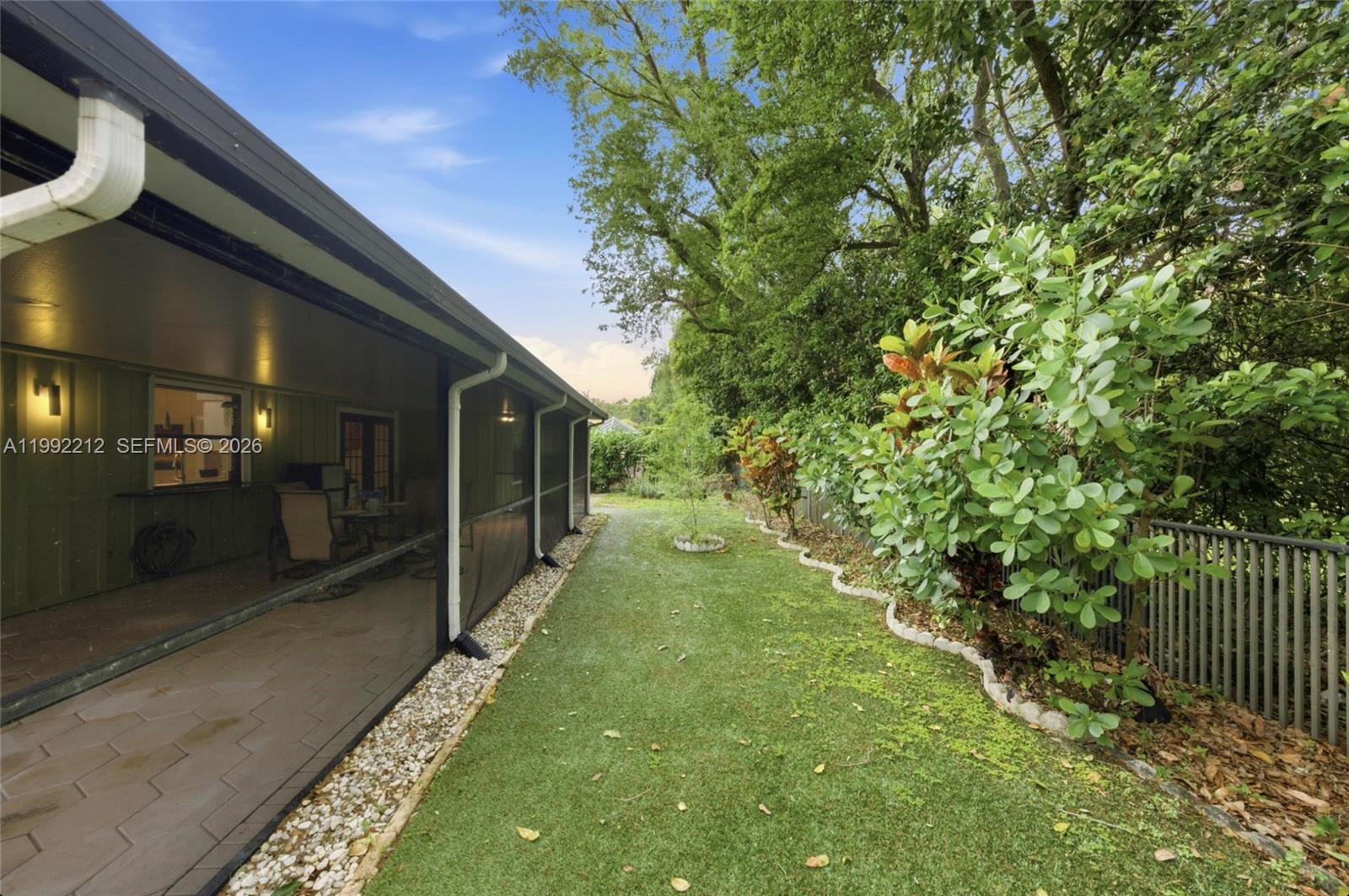 SHORES 1 - Residential