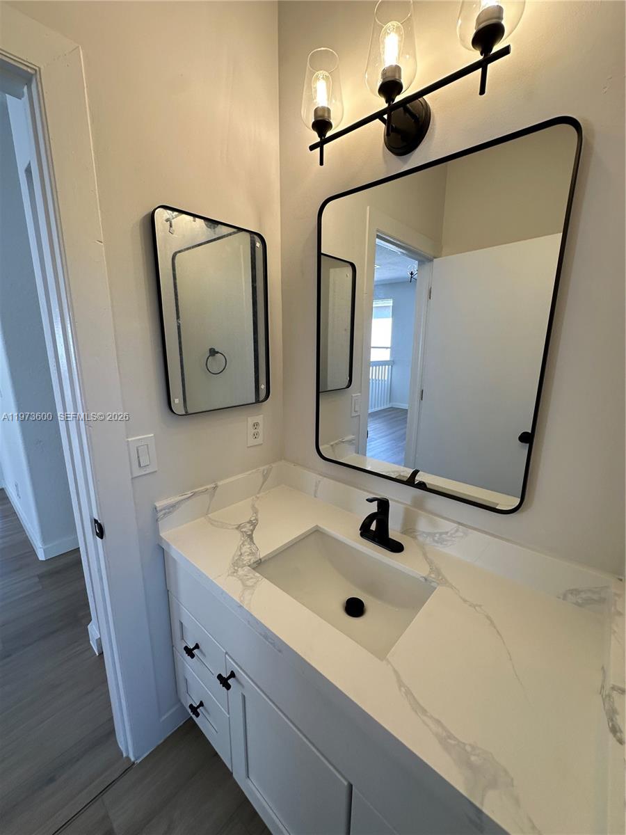 MAPLE RIDGE - Residential