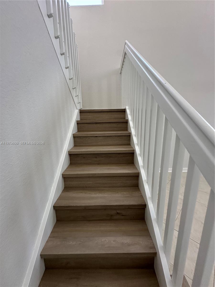 MAPLE RIDGE - Residential