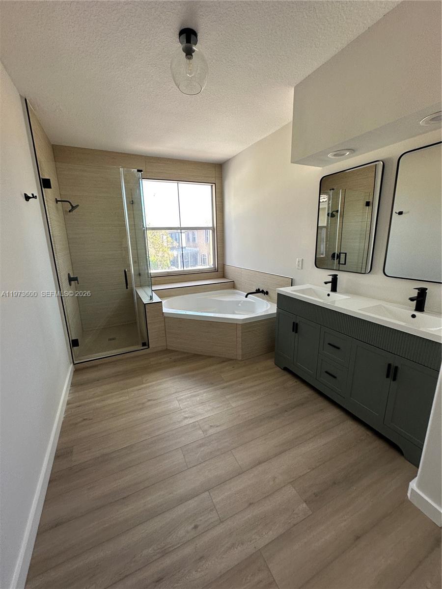 MAPLE RIDGE - Residential