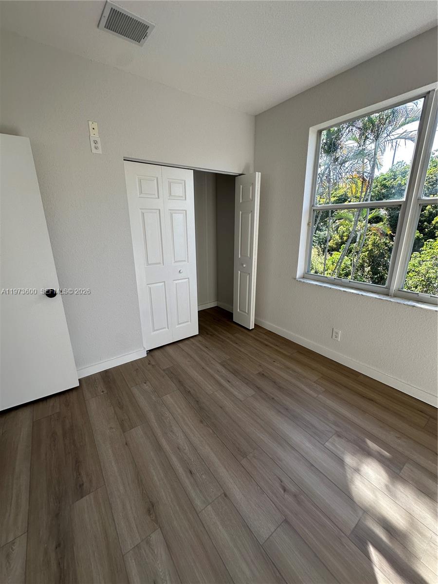 MAPLE RIDGE - Residential