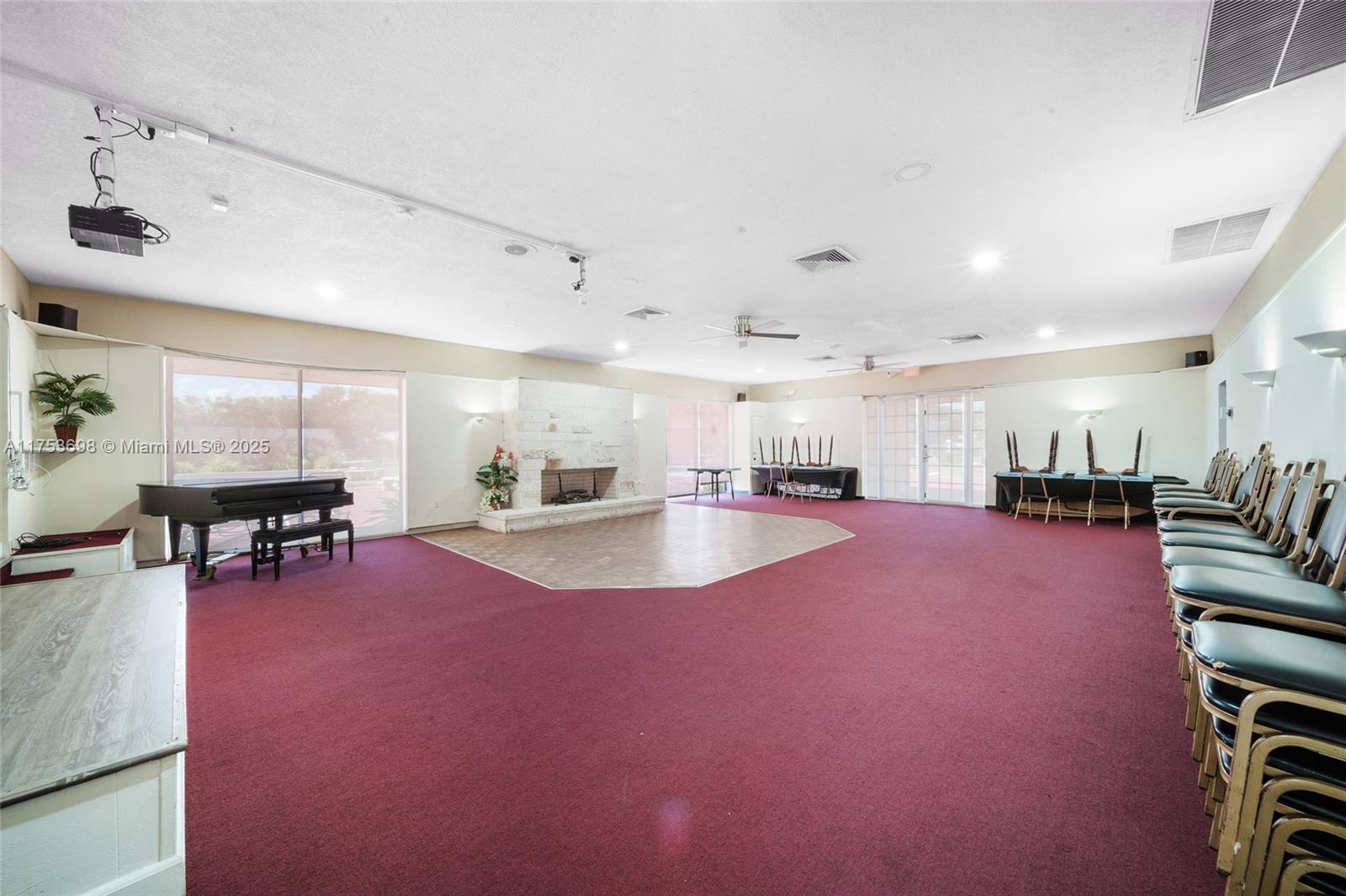 GREEN HILLS PARK WEST NO - Residential