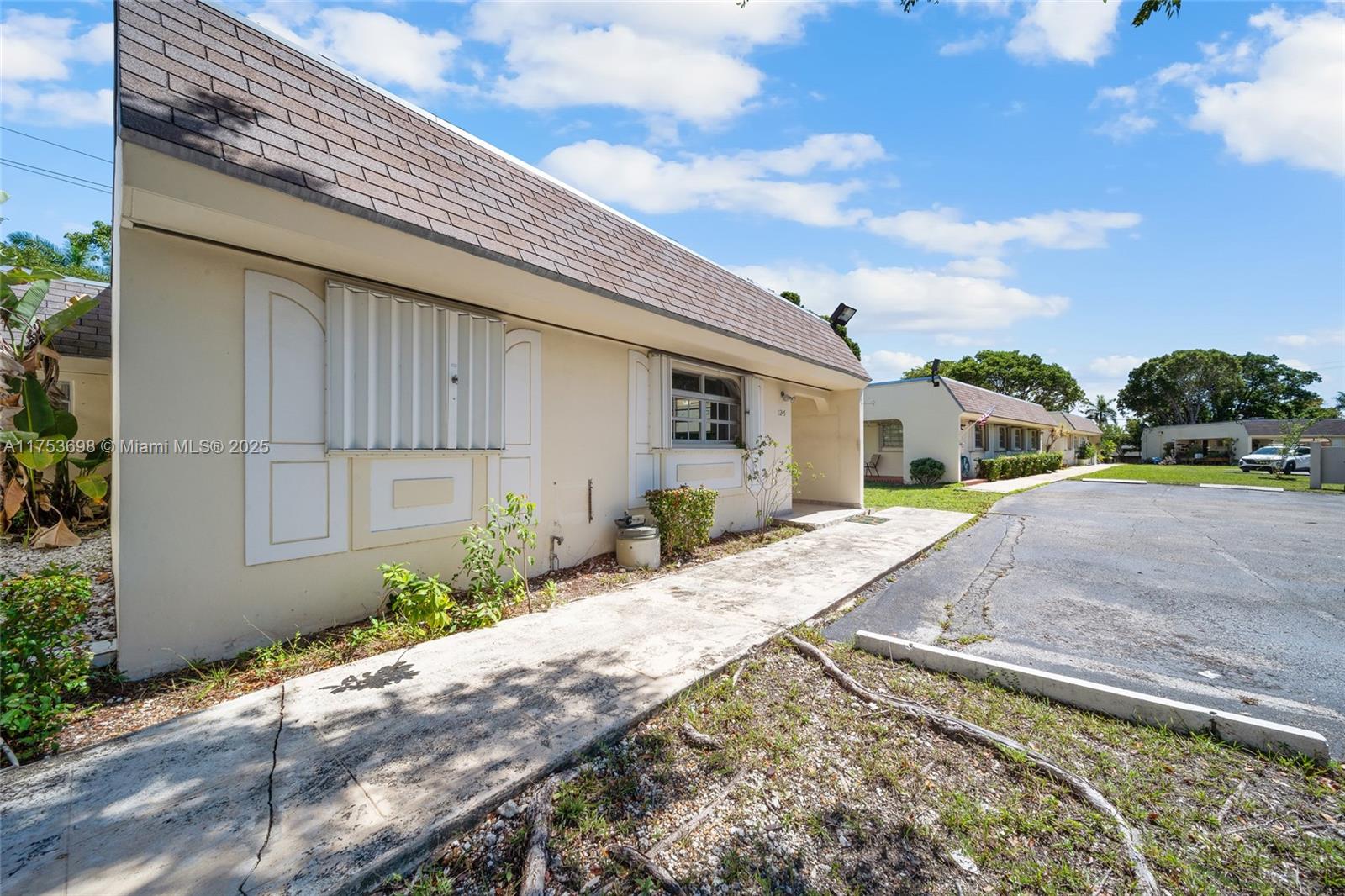 GREEN HILLS PARK WEST NO - Residential