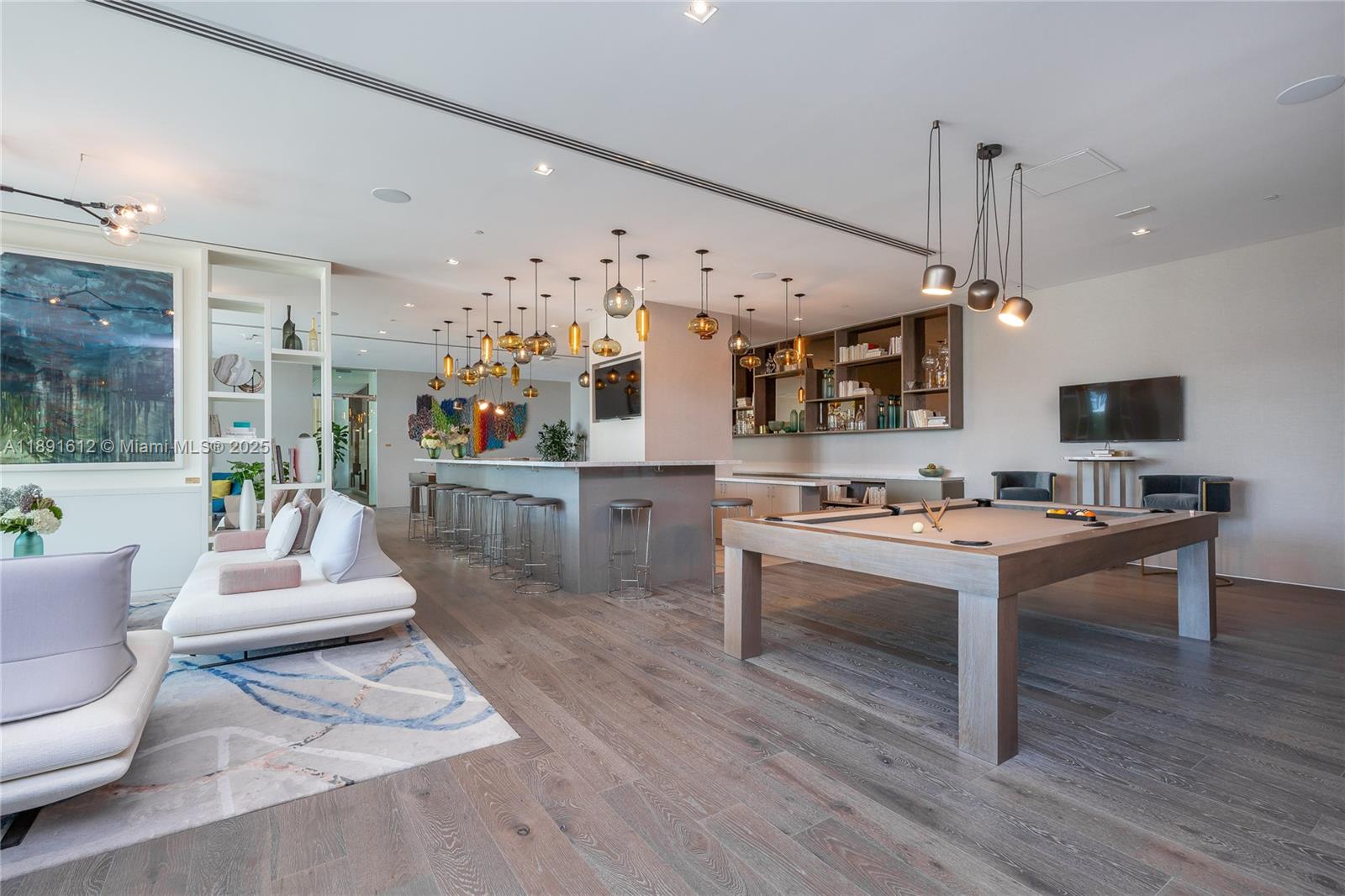 PARAISO BAY CONDO - Residential Lease