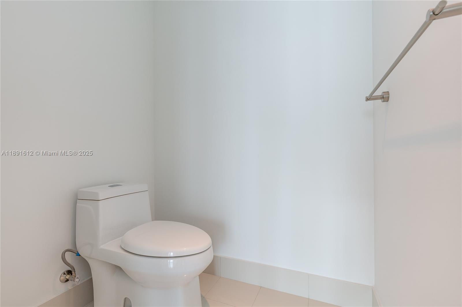 PARAISO BAY CONDO - Residential Lease