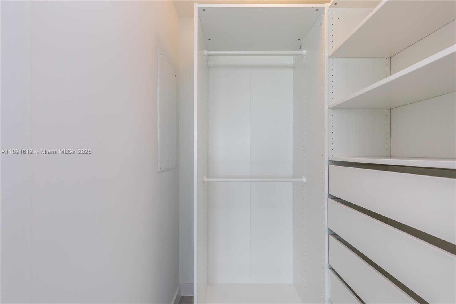 PARAISO BAY CONDO - Residential Lease