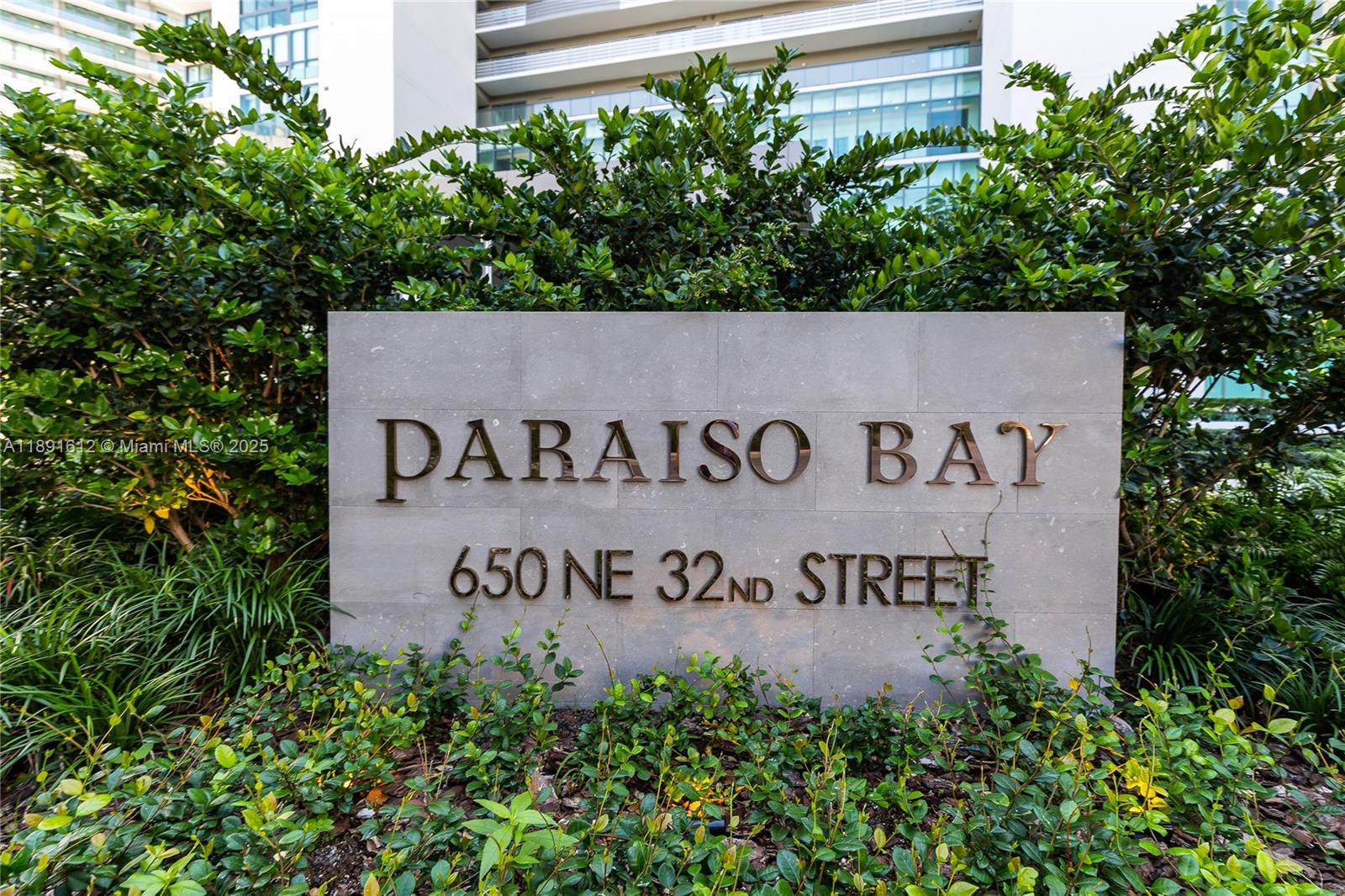 PARAISO BAY CONDO - Residential Lease