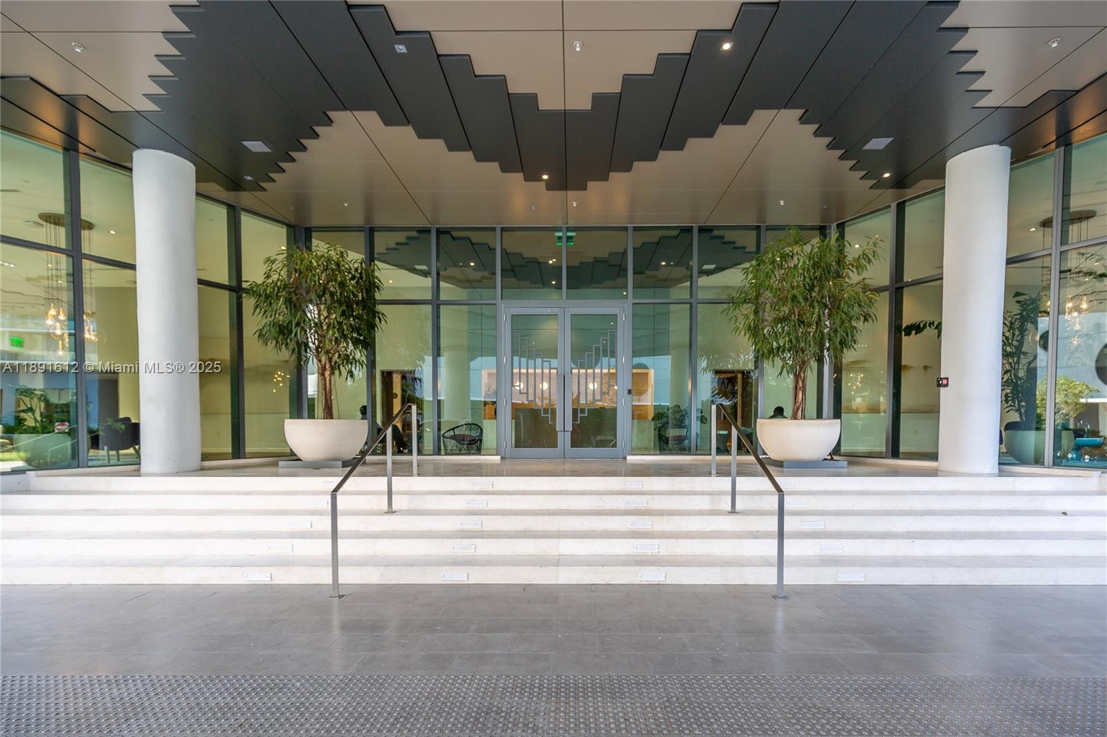PARAISO BAY CONDO - Residential Lease