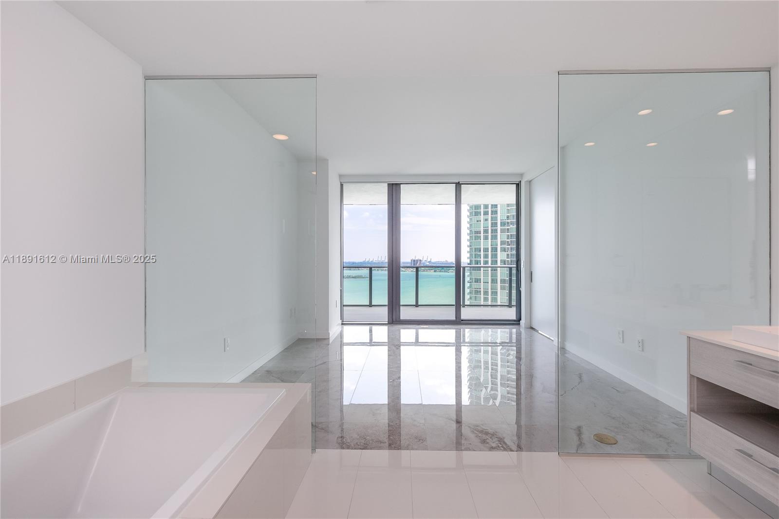 PARAISO BAY CONDO - Residential Lease