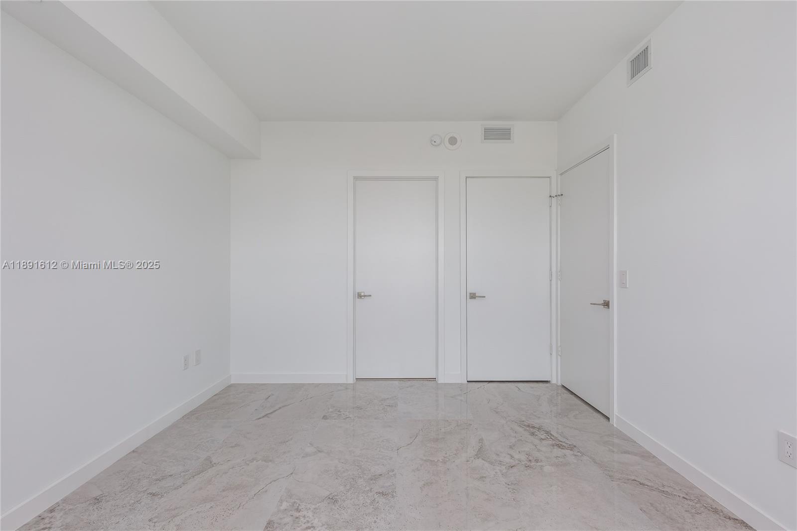 PARAISO BAY CONDO - Residential Lease