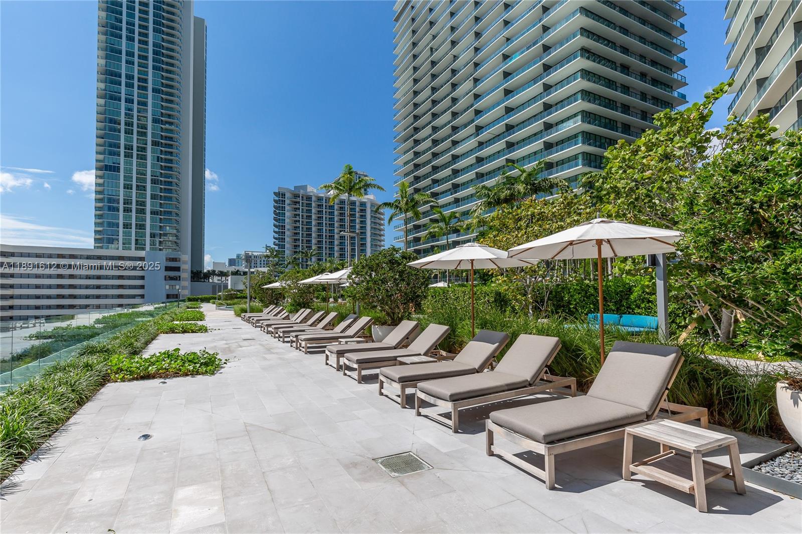 PARAISO BAY CONDO - Residential Lease