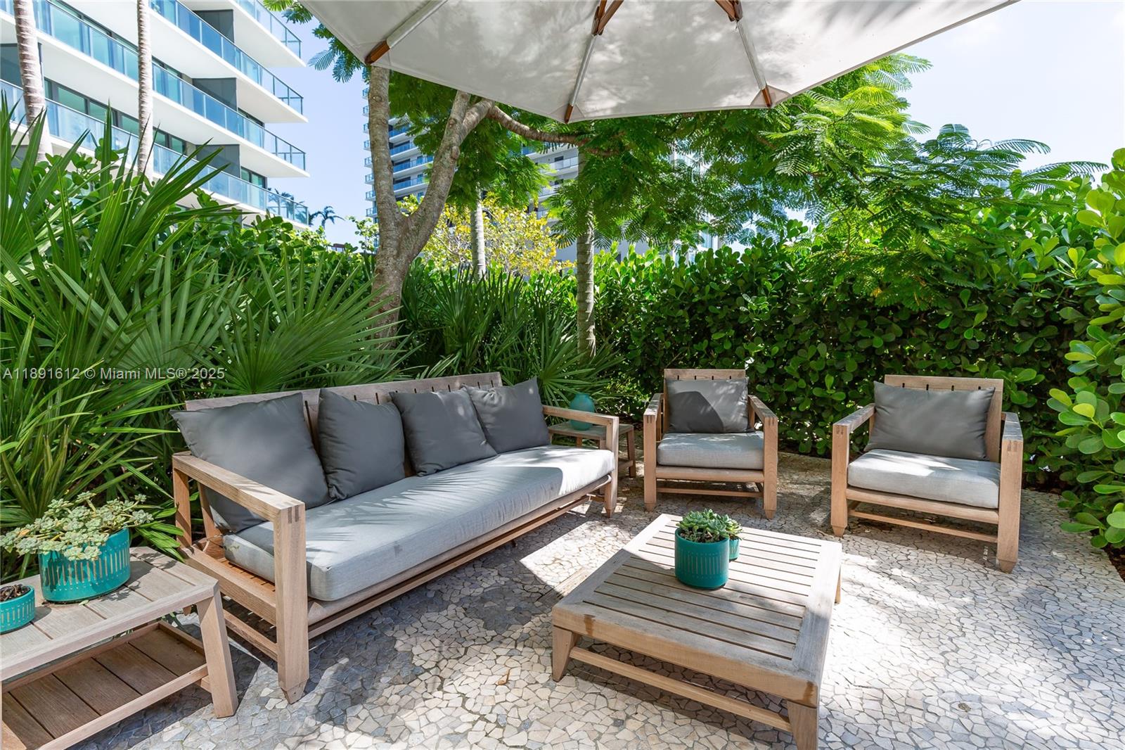 PARAISO BAY CONDO - Residential Lease