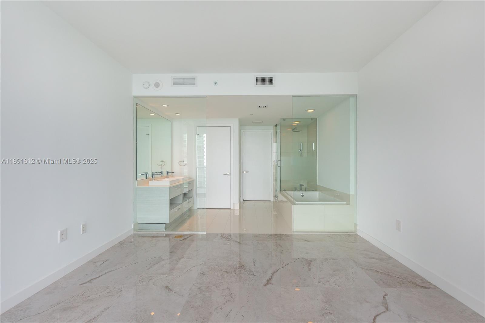 PARAISO BAY CONDO - Residential Lease