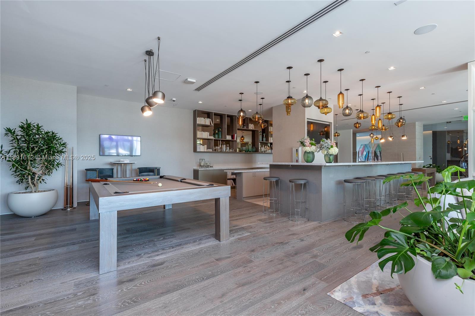 PARAISO BAY CONDO - Residential Lease
