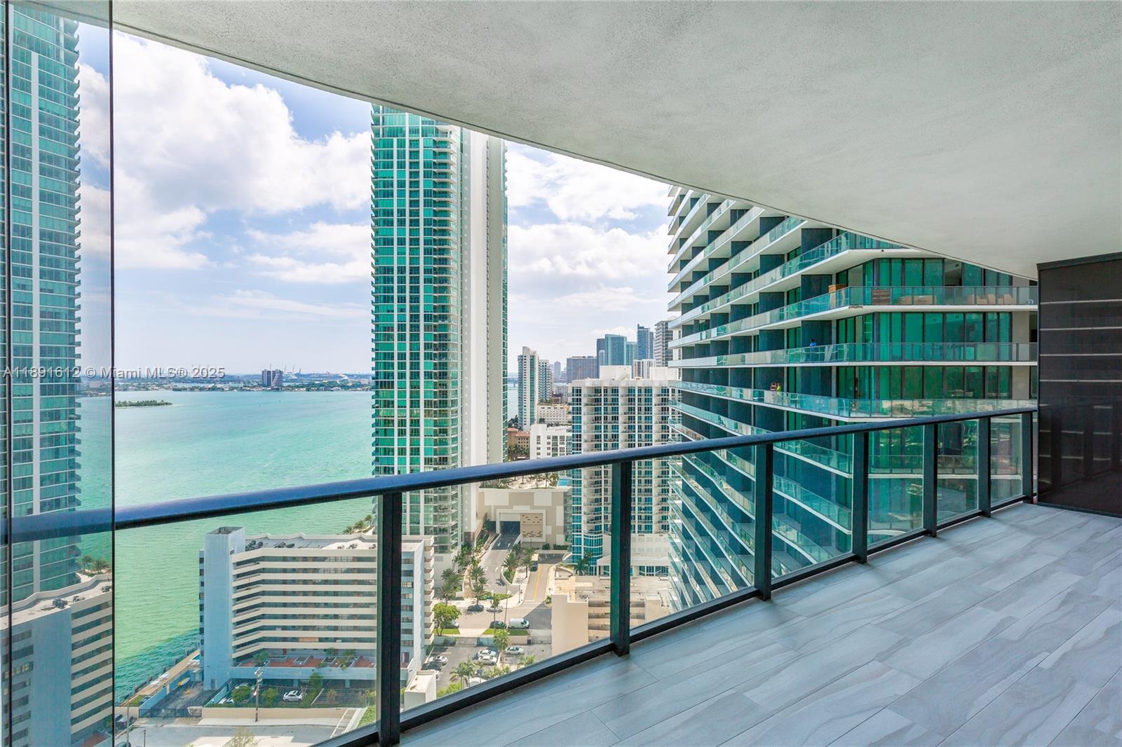 PARAISO BAY CONDO - Residential Lease