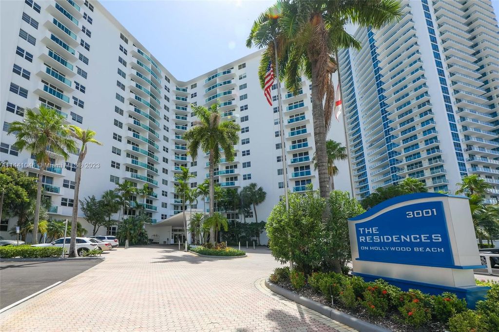 Photo of 3001 S Ocean Dr #1637, Hollywood, FL 33019 (MLS # A11441046)