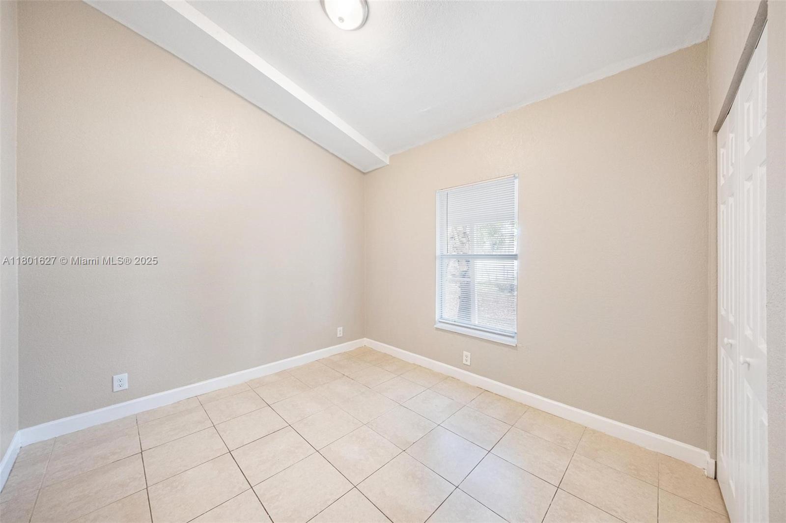 IVES ESTATES SEC 1 - Residential