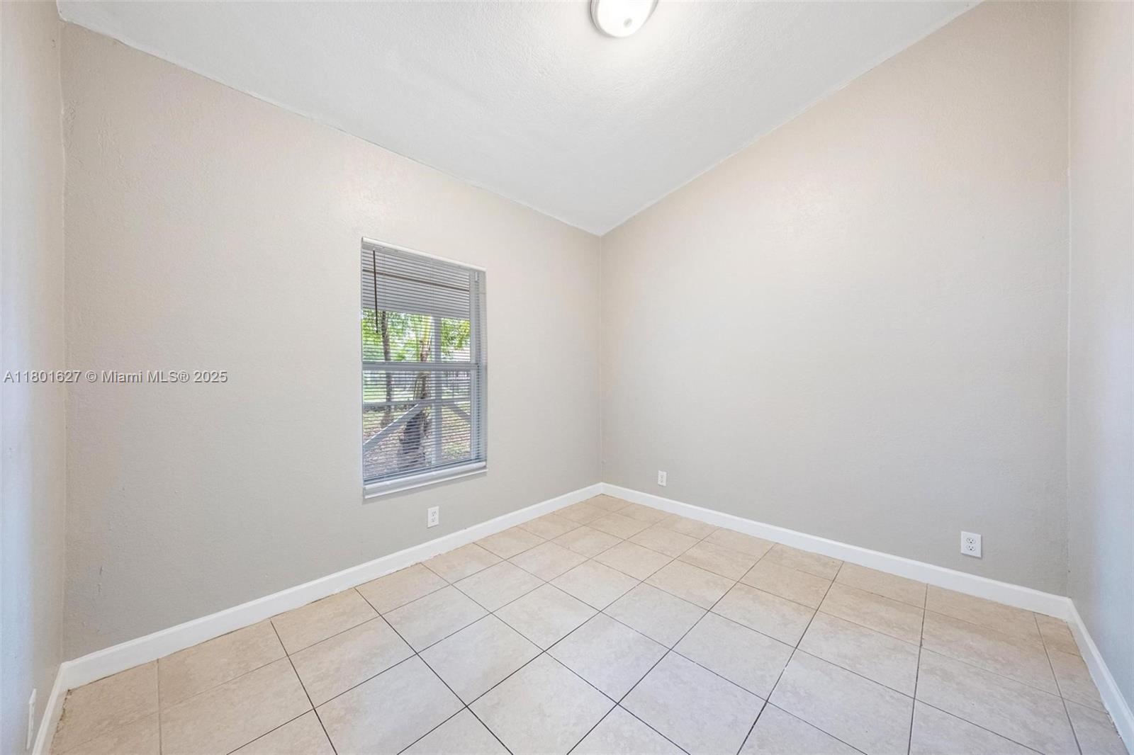 IVES ESTATES SEC 1 - Residential