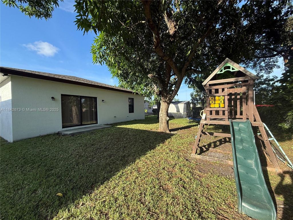 Photo of 5140 SW 24th St, West Park, FL 33023 (MLS # A11842673)