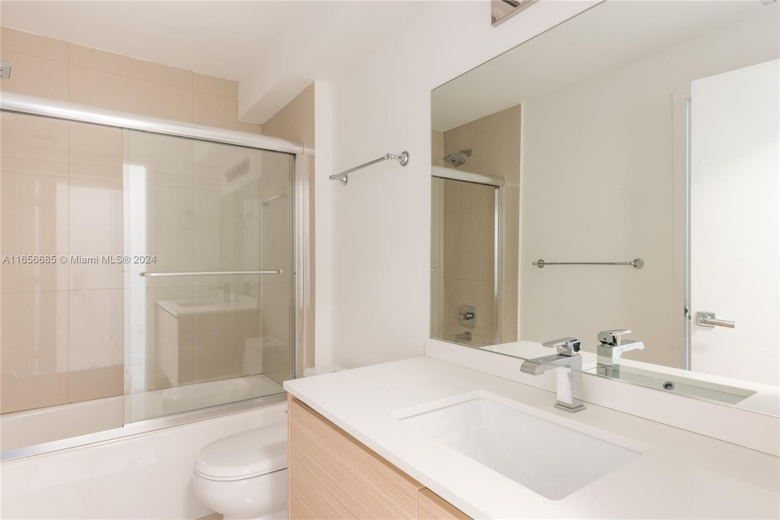 BAYHOUSE RESIDENCE - Residential Lease