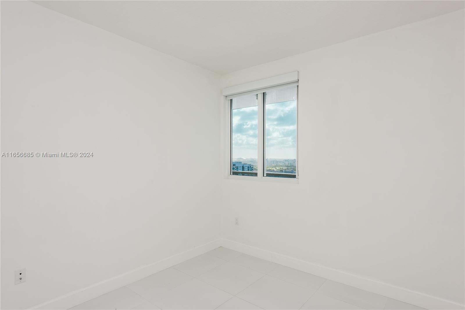 BAYHOUSE RESIDENCE - Residential Lease