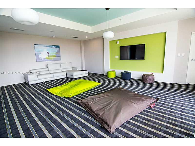 BAYHOUSE RESIDENCE - Residential Lease